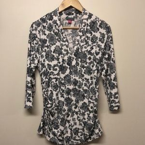Vince Camuto black/white blouse